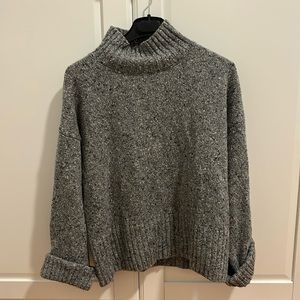 Like new FRAME wool blend gray turtleneck. Size small